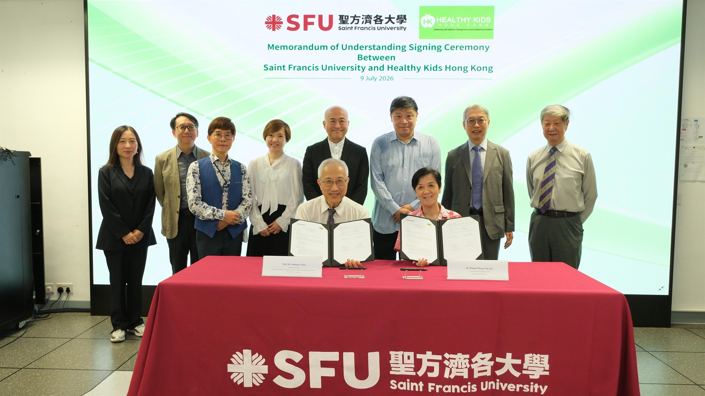 Healthy Kids Hong Kong and Saint Francis University representatives at the MoU signing ceremony